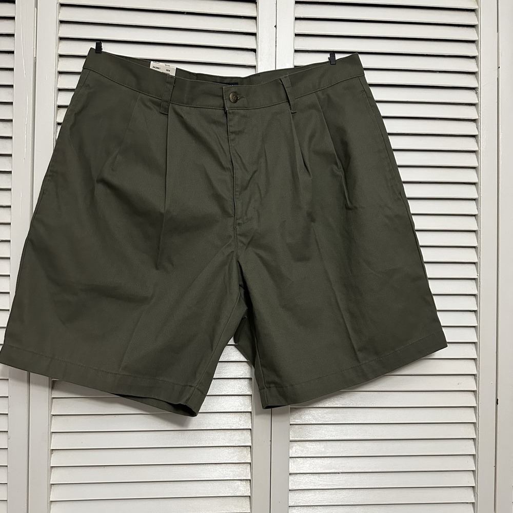 Dockers Shorts Mens 38 (measures 37‎ Waist) Pleated Weathered Gab Pockets